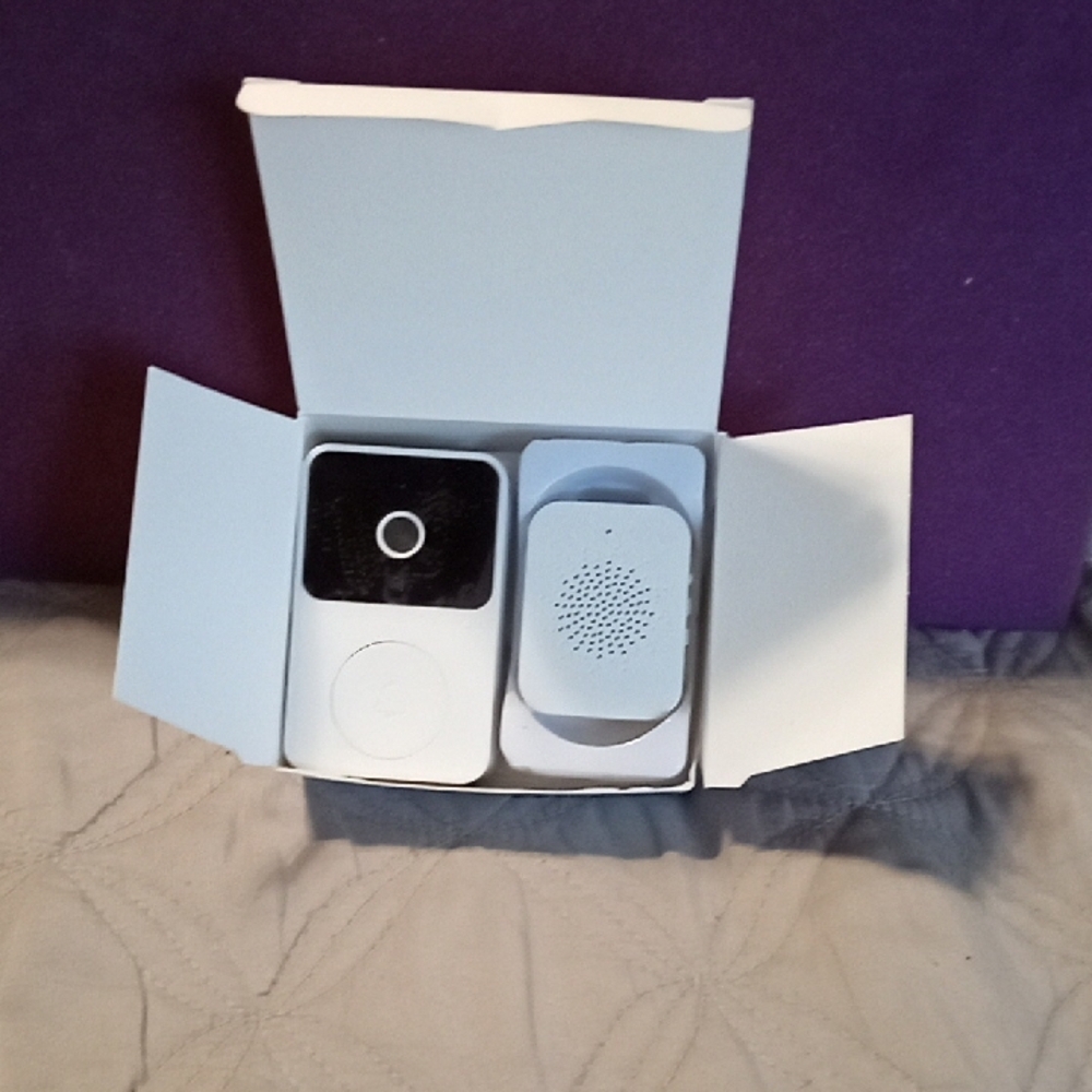 White Video Doorbell and Chime Set